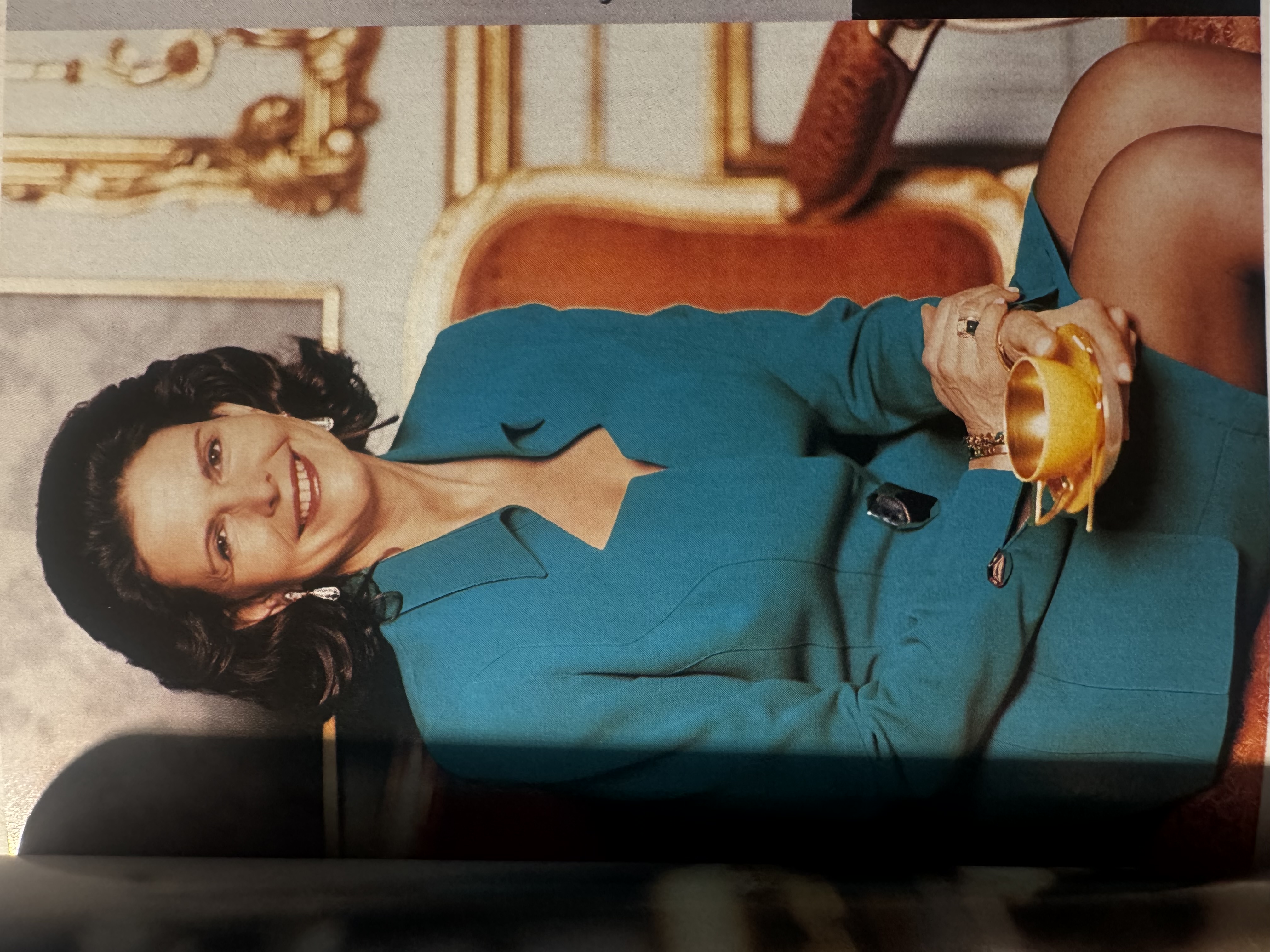 Klassiker i repris! ”Drottning Silvia bjuder på kaffe på Slottet” och vi får slottskökets recept på kakorna. Ur Gourmet no 2- 1995